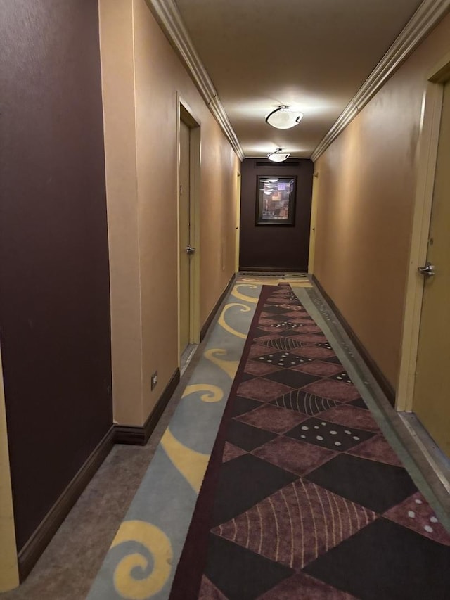 6301 N Sheridan Rd Unit 5H, Chicago, IL 60660 - hall featuring crown molding and baseboards
