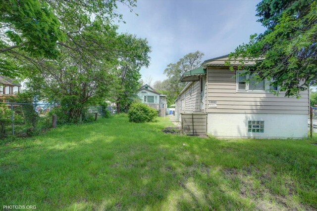 10002 S Torrence Ave, Chicago, IL 60617 - view of yard