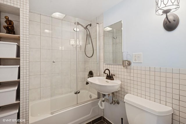 7035 W Greenleaf St, Niles, IL 60714 - bathroom featuring tile walls and bathtub / shower combination