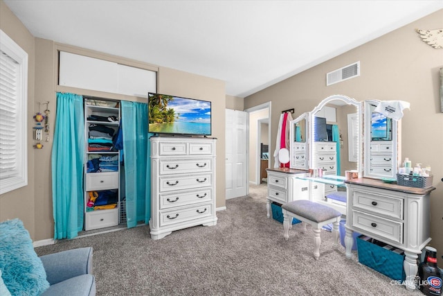 19 Crescent Ct, Montgomery, IL 60538 - carpeted bedroom featuring a closet and baseboards