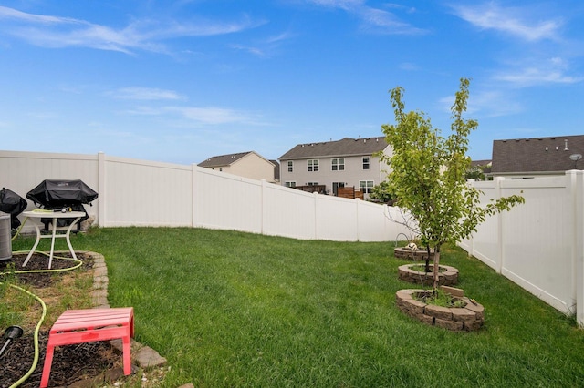 1025 Tuscany Trl, Hampshire, IL 60140 - view of yard with a residential view