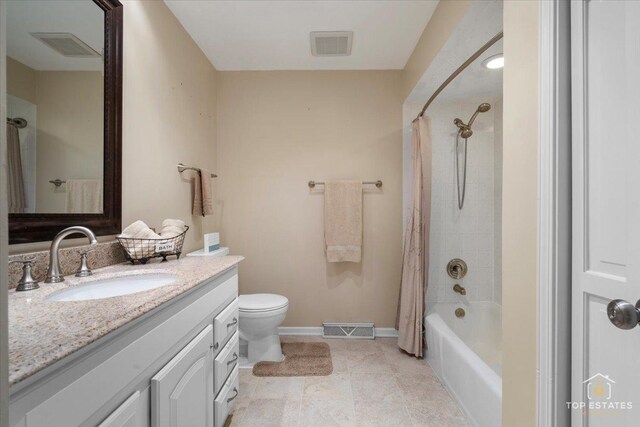 140 Amherst Dr, Bartlett, IL 60103 - bathroom featuring vanity and shower / bathtub combination with curtain