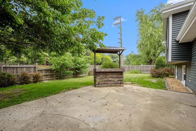 304 Dean Cir, Bolingbrook, IL 60440 - fenced backyard featuring a patio area