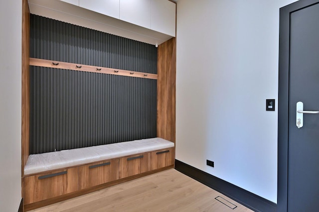 332 W Fremont Ave, Elmhurst, IL 60126 - mudroom featuring light wood-style floors and baseboards