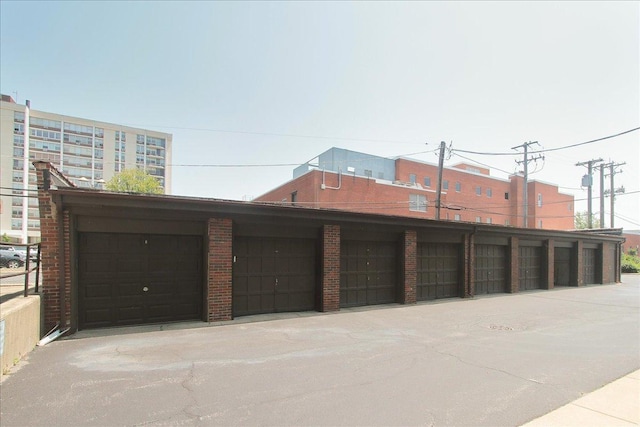 43 N Park Ave Unit 1A, Lombard, IL 60148 - view of garage