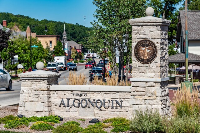 18 Madison St, Algonquin, IL 60102 - view of community sign