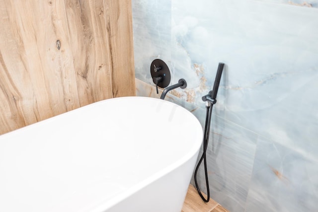 5901 W Erie St, Chicago, IL 60644 - bathroom view of a soaking tub