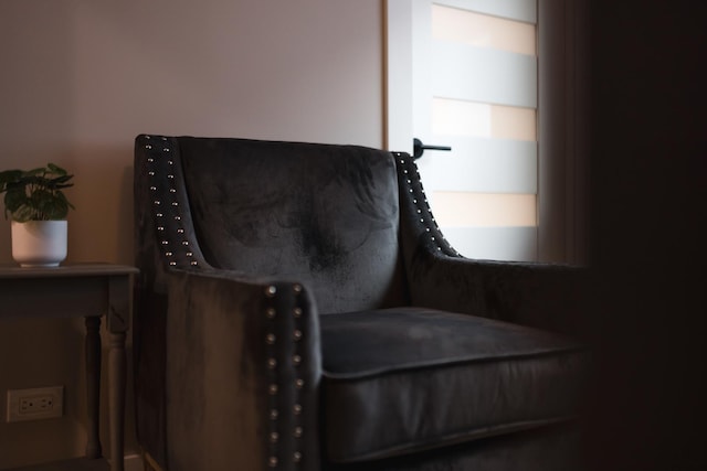 5901 W Erie St, Chicago, IL 60644 - view of sitting room