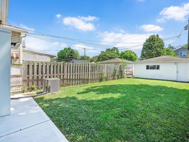 1246 Marengo Ave, Forest Park, IL 60130 - view of yard with an outdoor structure