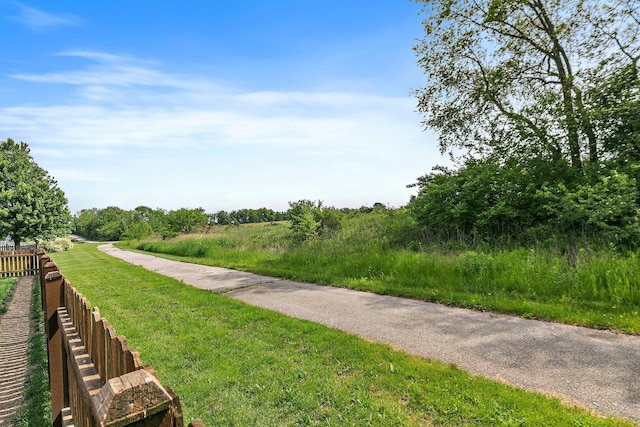 1S215 S Hyde Park, Geneva, IL 60134 - surrounding community