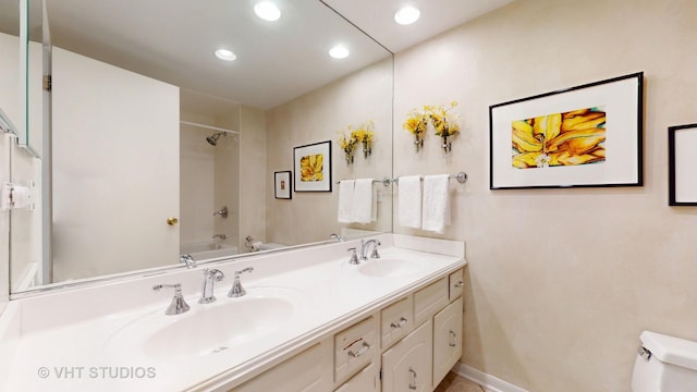 3026 N Stratford Rd, Arlington Heights, IL 60004 - full bath featuring double vanity, recessed lighting, and bathing tub / shower combination