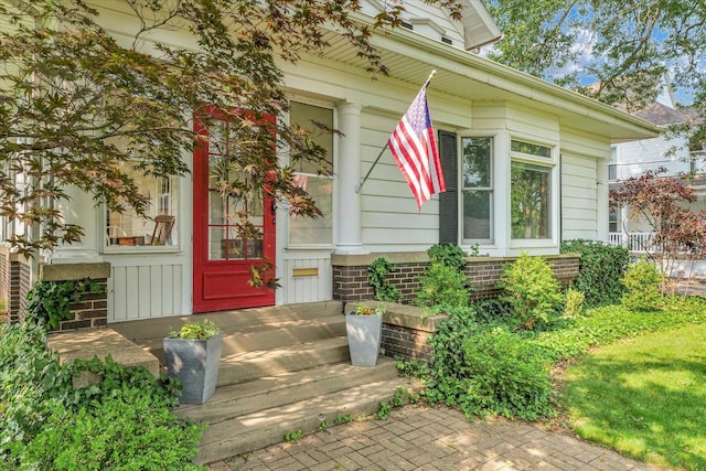 320 E Locust St, Watseka, IL 60970 - view of exterior entry