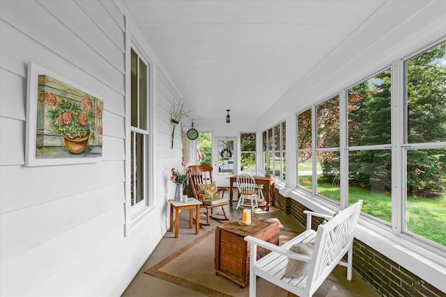 320 E Locust St, Watseka, IL 60970 - view of sunroom