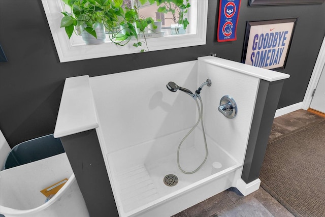 320 E Locust St, Watseka, IL 60970 - bathroom with a shower