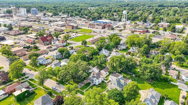 320 E Locust St, Watseka, IL 60970 - view of property location featuring nearby suburban area