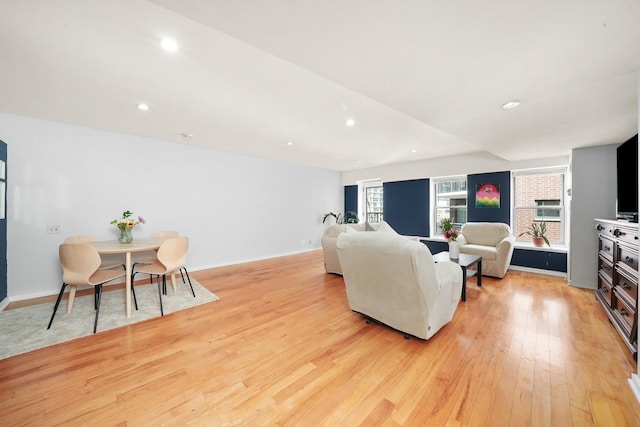 40 E 9th St Unit 1807, Chicago, IL 60605 - living room featuring light wood-type flooring, recessed lighting, and baseboards
