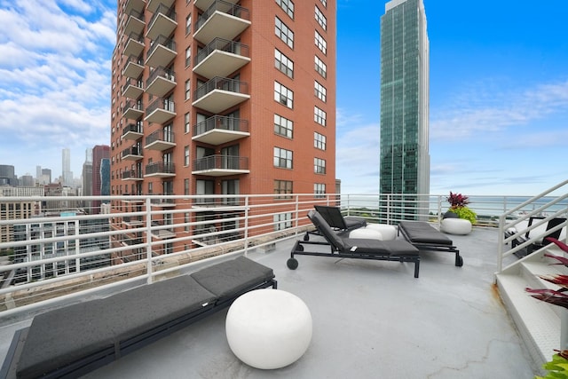 40 E 9th St Unit 1807, Chicago, IL 60605 - view of patio with a skyline view