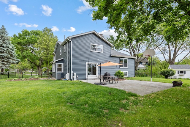 1125 Huntleigh Dr, Naperville, IL 60540 - rear view of property with a patio area