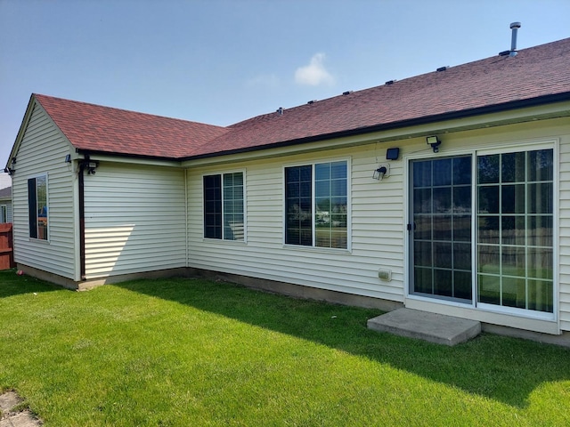 39806 Waterloo Dr, Beach Park, IL 60083 - back of house featuring a lawn