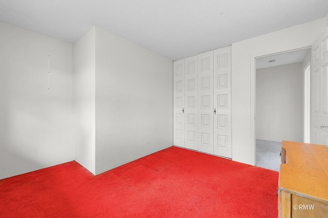 380 Ventura Club Dr, Roselle, IL 60172 - unfurnished bedroom with carpet and a closet