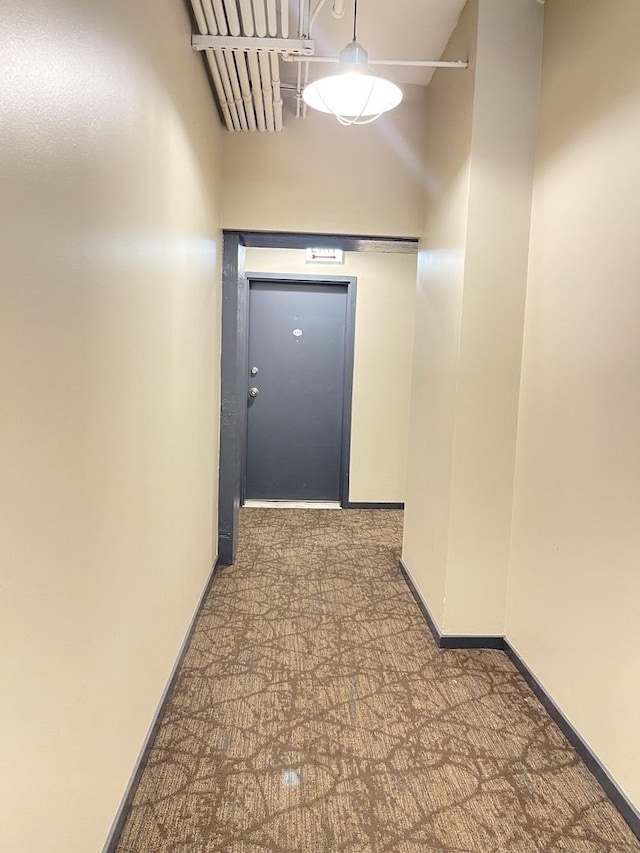 500 S Clinton St Unit 640, Chicago, IL 60607 - hall featuring carpet and baseboards