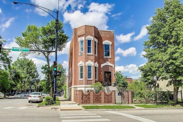 2058 W Washington Blvd, Chicago, IL 60612 - photo 2