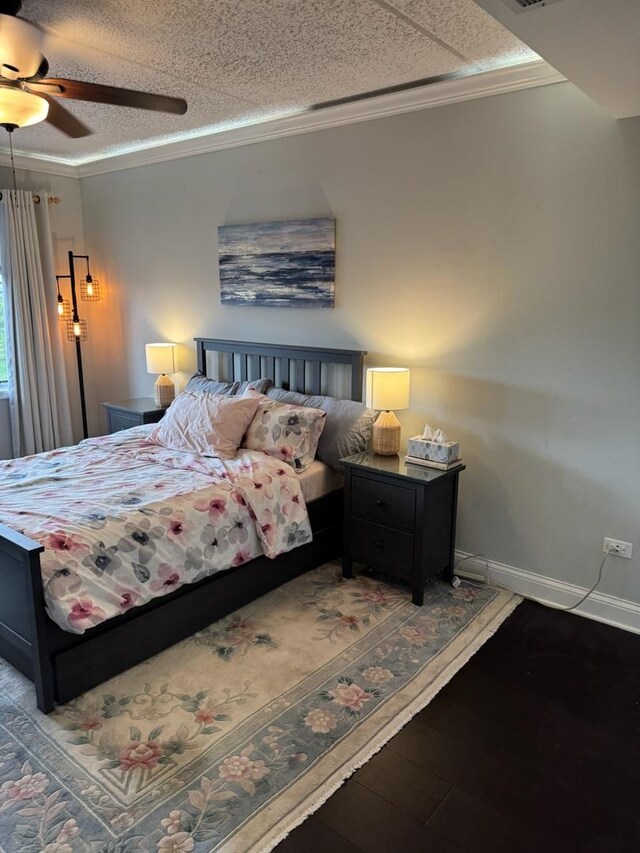 5555 N Cumberland Ave Unit 407, Chicago, IL 60656 - bedroom featuring a closet, wood finished floors, baseboards, and a walk in closet