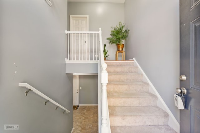 836 Lewisburg Ln, Aurora, IL 60504 - photo 2