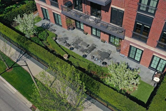 727 N Mckinley Rd Unit 100, Lake Forest, IL 60045 - drone / aerial view