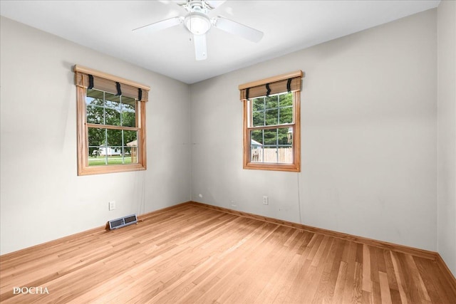 510 W Grant St, Sheridan, IL 60551 - unfurnished room featuring wood finished floors and a ceiling fan