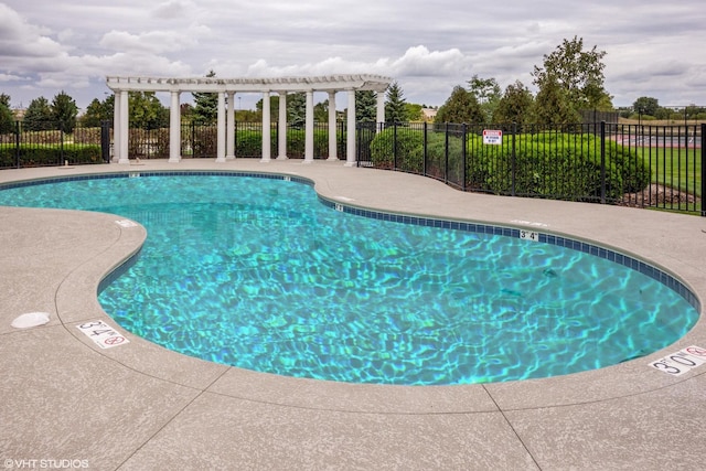794 Suffield Ct, Oswego, IL 60543 - community pool with a pergola