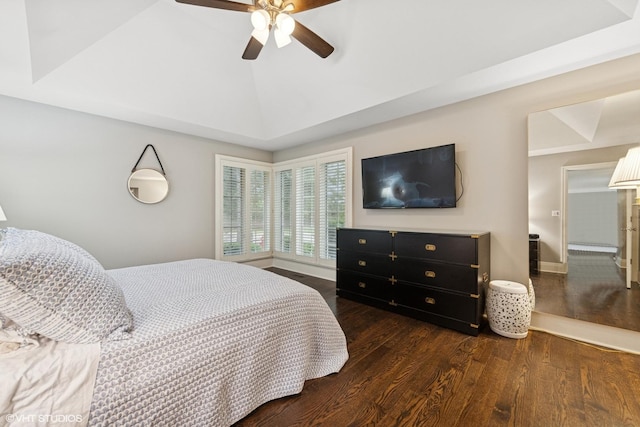 6 Tartan Ridge Rd, Burr Ridge, IL 60527 - bedroom with wood finished floors, baseboards, and a ceiling fan