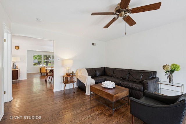 567 Byrd Rd, Riverside, IL 60546 - living area featuring wood finished floors and a ceiling fan