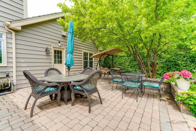 1602 Wickham Ct, Libertyville, IL 60048 - view of patio featuring outdoor dining area