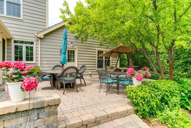 1602 Wickham Ct, Libertyville, IL 60048 - view of patio / terrace featuring outdoor dining area