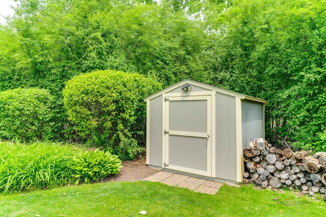 1602 Wickham Ct, Libertyville, IL 60048 - view of shed