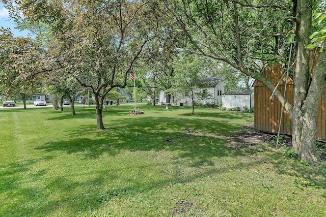 302 Wabash Ave, Campus, IL 60920 - view of grassy yard