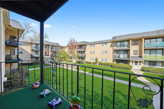 6568 W Roscoe St Unit 2N, Chicago, IL 60634 - balcony with a residential view