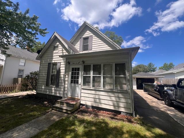 409 S E St, Clinton, IL 61727 - photo 36
