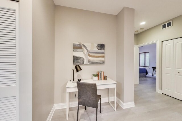 4950 N Western Ave Unit 101, Chicago, IL 60625 - office with recessed lighting and baseboards