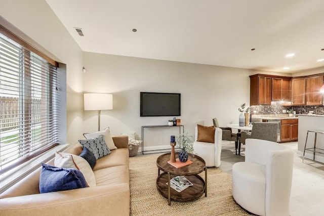 4950 N Western Ave Unit 101, Chicago, IL 60625 - living area with healthy amount of natural light