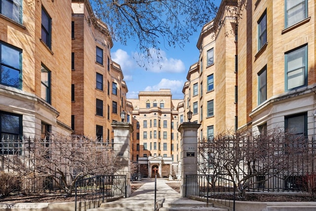 550 W Surf St Unit 524, Chicago, IL 60657 - view of property