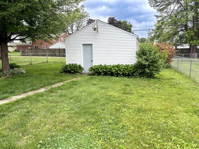 1711 17th Ave, Sterling, IL 61081 - view of yard