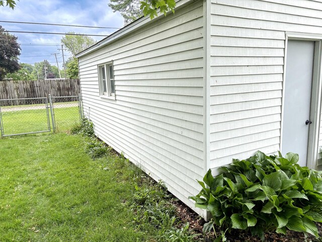1711 17th Ave, Sterling, IL 61081 - view of side of home