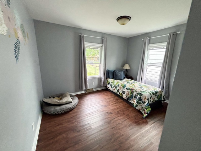 1711 17th Ave, Sterling, IL 61081 - bedroom with wood finished floors and baseboards