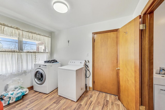 141 W 13th St, Chicago Heights, IL 60411 - washroom featuring washer and clothes dryer and light wood-style floors