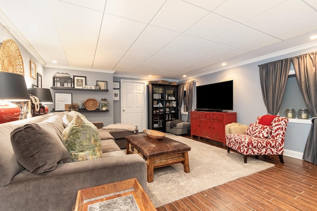 140 N Oak St, Elmhurst, IL 60126 - living room featuring crown molding, wood finished floors, baseboards, and recessed lighting