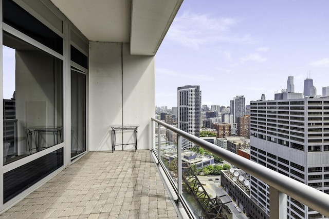 333 N Canal St Unit 2804, Chicago, IL 60606 - balcony with a skyline view