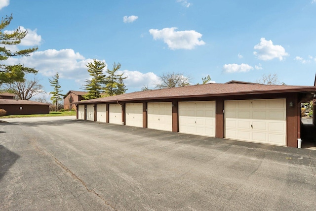 68 Pier Dr Unit 102, Westmont, IL 60559 - view of garage