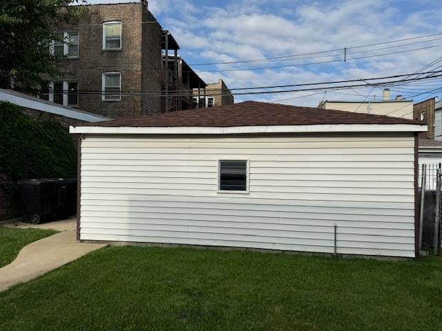 7952 S Elizabeth St, Chicago, IL 60620 - view of side of home with a yard
